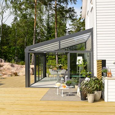 Vedlikeholdsfritt aluminiumsreisverk for hagestuer i stilren design.