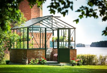 Et elegant murdrivhus som passer i alle hager