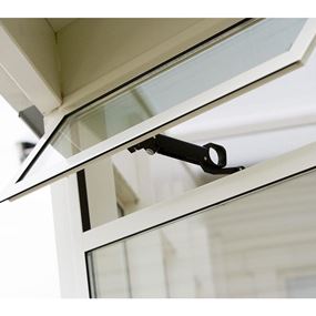Eksempelbilde på ventilasjonsvindu med håndtak.