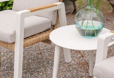 Miljøbilde av Yarrow sidebord i fargen Offwhite